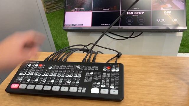 Blackmagic Micro Studio Camera 4K G2 • IBC2023 смотреть онлайн