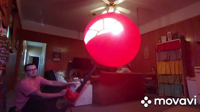 Giant 72 inch balloon explosion смотреть онлайн