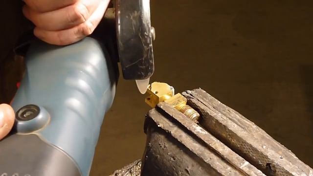 Пивные кружки из банок, пластиковых бутылок и прочего хлама. смотреть онлайн