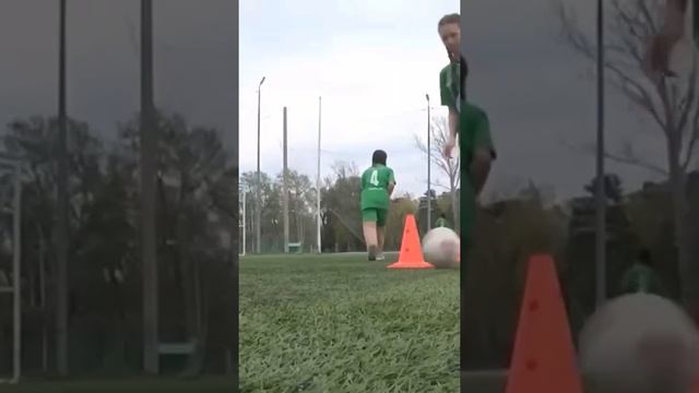 БЕСПЛАТНО НАУЧАТ ИГРАТЬ В ФУТБОЛ ДЕВОЧЕК смотреть онлайн