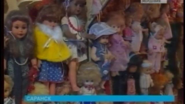 Все взрослые — немного дети Житель Саранска коллекционирует кукол За 16 лет он собрал около четыр смотреть онлайн