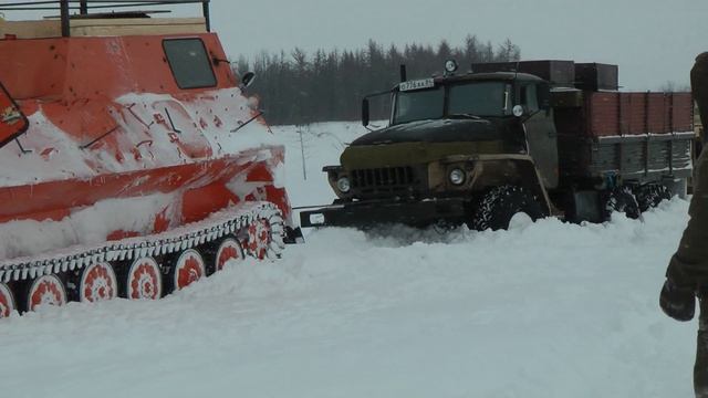 Taimyr 2011. Day 20. Truck in the snow trap. смотреть онлайн