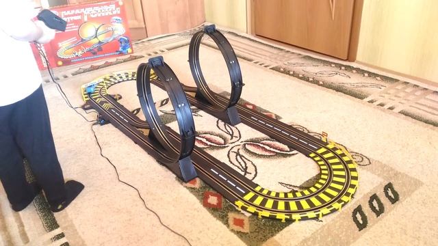 Собираем и играем в автотрек Параллельные гонки. Collect and play Speedway racing Parallel смотреть онлайн