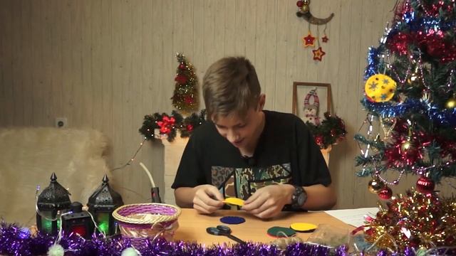Новогодние шарики с сюрпризом от Кирилла смотреть онлайн
