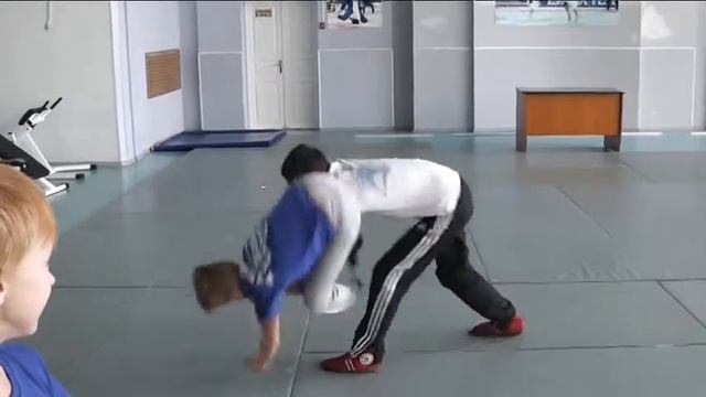 стать сильным. самозащита. смотреть онлайн