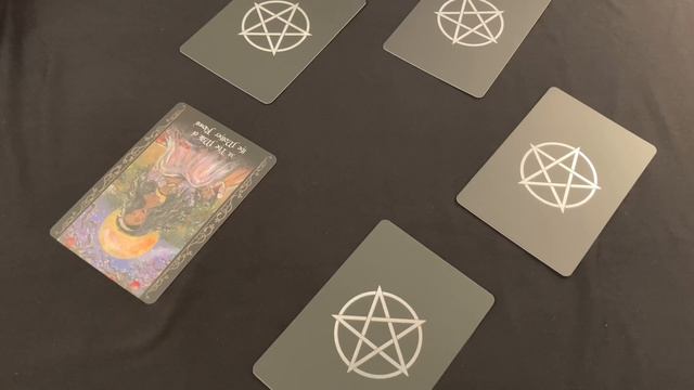 Unboxing and Review of The Solitary Witch Oracle with Sample Reading from the Guidebook смотреть онлайн