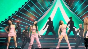 BLACKPINK Coachella Week2 - Pretty Savage 230423