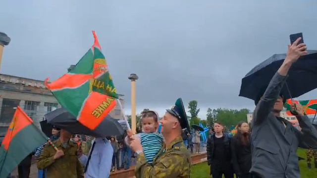 Всем привет из Новокузнецка, где я дал на площади концерт, посвященный Дню Пограничника. 6 лет наза смотреть онлайн