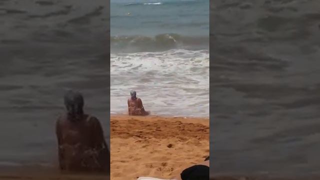 l apparition d une sirene dans les plages marocaines;jamais vu смотреть онлайн