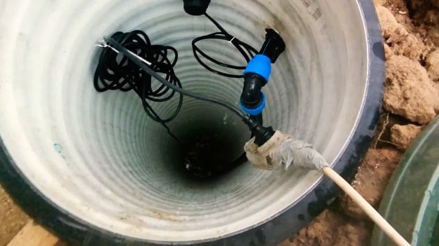 Наш дренаж как всегда работает на славу. Можно заливать отмостку. Смотрите наши прошлые выпуски. смотреть онлайн