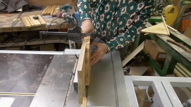 Две простых разделочных доски. Абрикос. смотреть онлайн