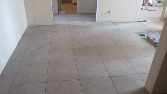 Особенности кладки плитки Paradyz  Lensitile Grys Gres 45*45 на пол и чем и как её резать!