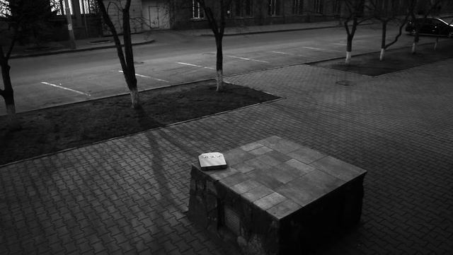 ЧТО ЭТО? Известные люди Красноярска едят пиццу на улице! смотреть онлайн