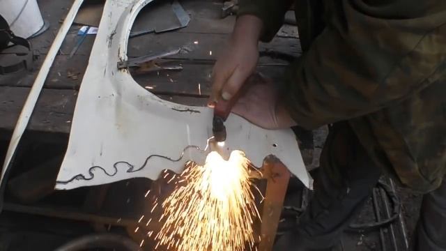 Режем плазморезом железо, новые электроды из Китая. смотреть онлайн