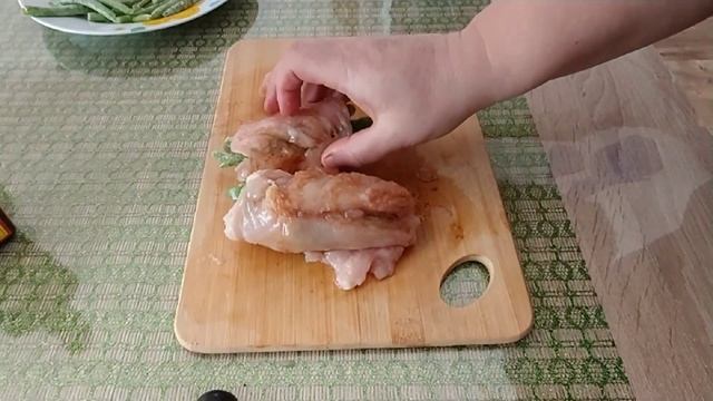 Очень вкусные "Рулетики" из куриной грудки с бурым рисом на гарнир смотреть онлайн