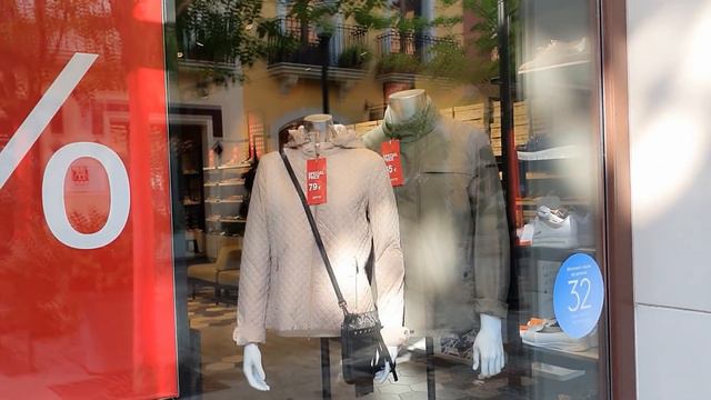 ИСПАНИЯ ,ЧТО МОДНО, ВИТРИНЫ MAX MARA,ARMANI,LU JO 2020 смотреть онлайн