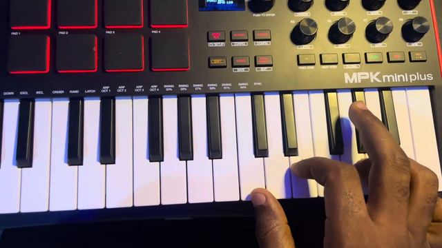 How to Transpose semitones on the Akai MPK mini plus. смотреть онлайн