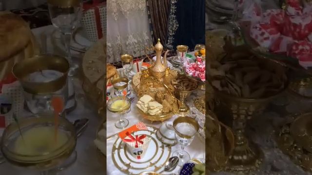 КАК МЫ ВСТРЕЧАЕМ ГОСТЕЙ! КАК КРАСИВО И ВКУСНО НАКРЫТЬ СТОЛ К ПРИХОДУ ГОСТЕЙ! смотреть онлайн