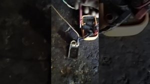 Проверить камутатор скутера мультиметром.