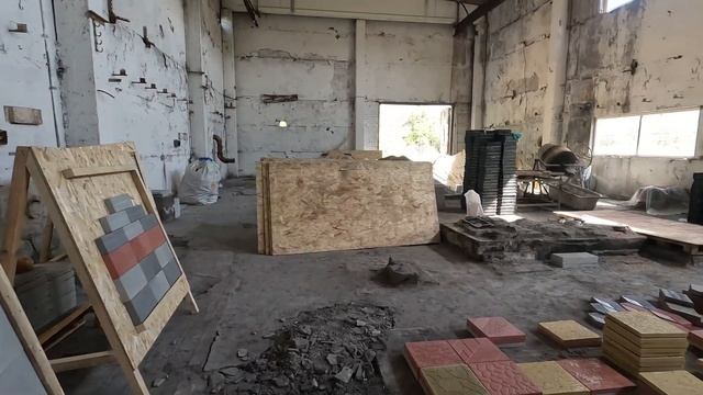 Первая цветная плитка, стенды почти готовы / 29.08.2022 / 9 смотреть онлайн