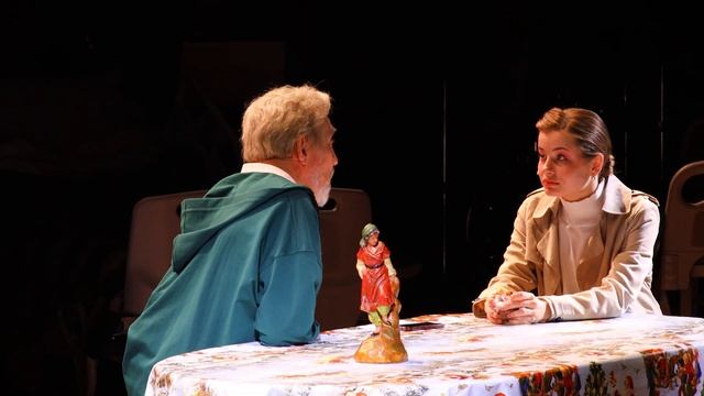 Диалог из спектакля "Третий звонок, господа!" (МХТ Чехова) смотреть онлайн