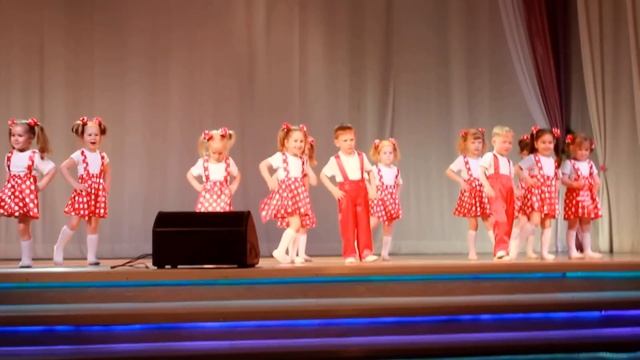 "Московская кадриль". Группа 3 года. MTI dance school смотреть онлайн