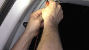 Подробная установка камеры заднего вида и зеркала с монитором на Hyundai H1