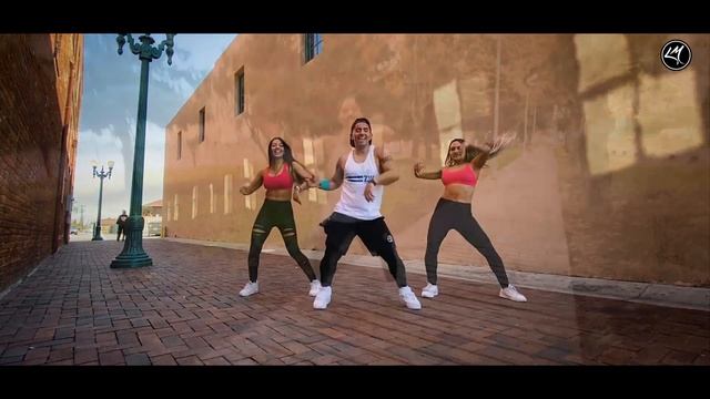 TUSA - Karol G, Nicki Minaj (Coreografía ZUMBA) / LALO MARIN смотреть онлайн