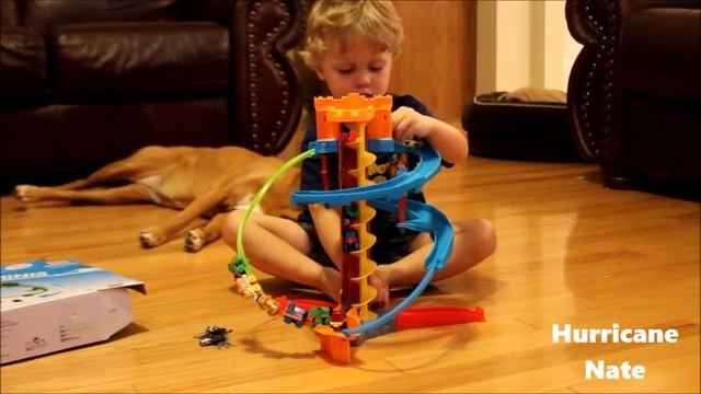 Twist N Turn Stunt Set - Kid Tested смотреть онлайн