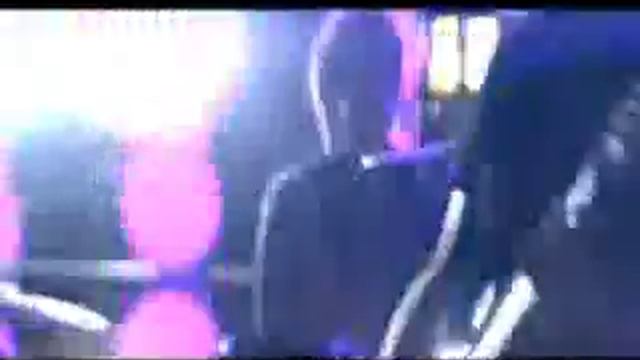 selena gomez falling down official music video смотреть онлайн