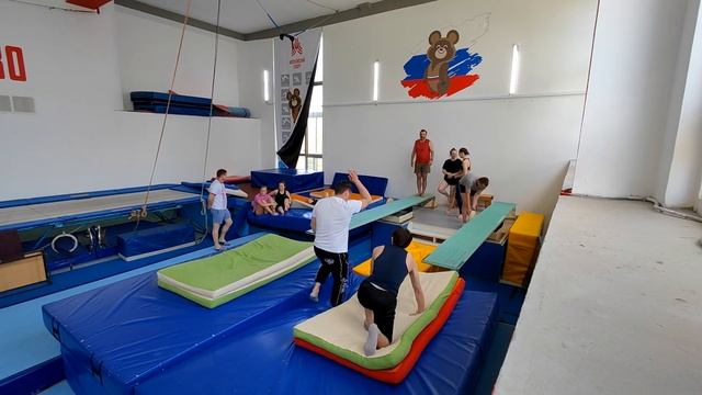 Flydiving тренировки по прыжкам в воду Зал 28.05.23 смотреть онлайн