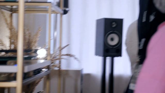 Удивили на HI-FI SHOW 2021 - стриминг и винил в интерьере смотреть онлайн