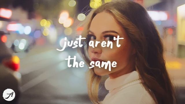 Isabel LaRosa - older (Lyrics) смотреть онлайн