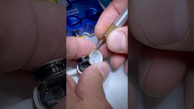 Чистка наушников AirPods / quloqchin tozalash xizmati / dirty AirPods cleaning. смотреть онлайн