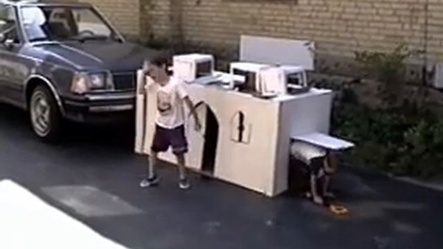 The Cardboard Castle смотреть онлайн