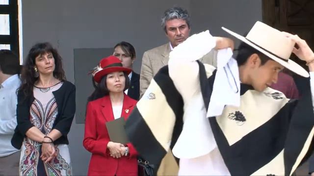 Visita a Viu Manent princesa Imperial de Japón Akiko смотреть онлайн