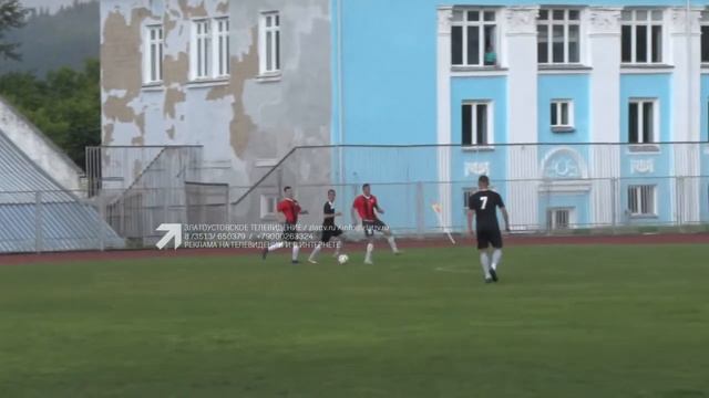 Златоустовский «Металлург» взял реванш у Чебаркуля за поражение в первом туре чемпионата по футболу смотреть онлайн