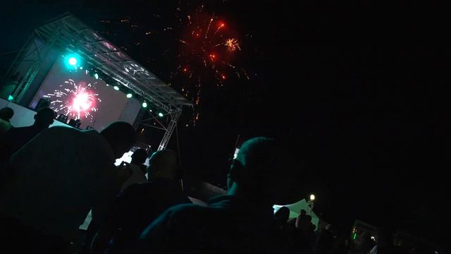 ВСЕ ОБСУЖДАЮТ ЭТУ СВАДЬБУ (Свадьба в Фиагдоне) смотреть онлайн