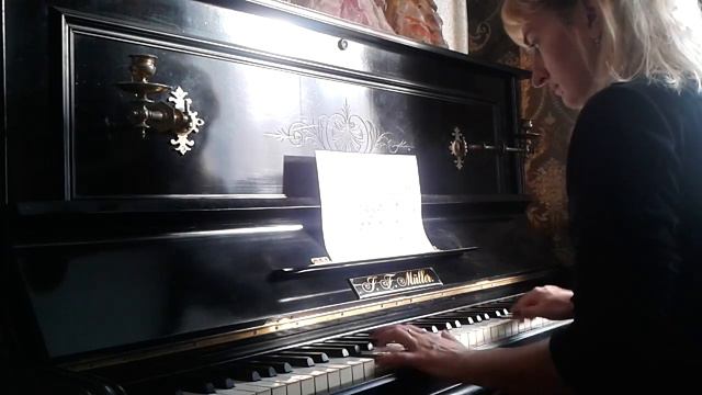 Юта - "Любимый мой" OST "Пока станица спит" на пианино смотреть онлайн