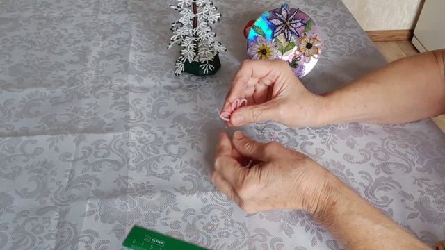 #Роза из бисера, как сделать? Первый #лепесток /часть 1/ #бисероплетение #бисер смотреть онлайн