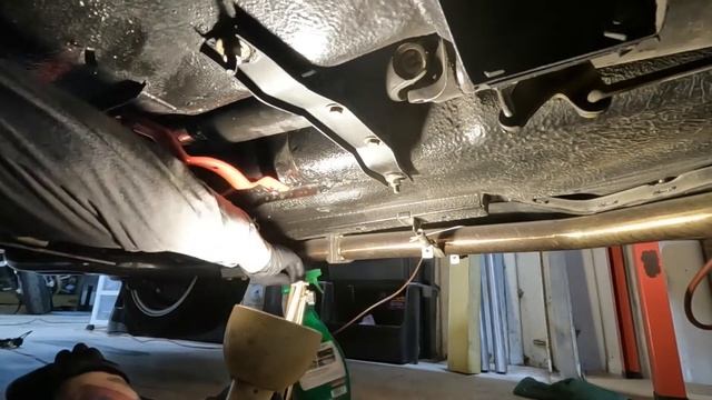 1979 Fiat Spider 124, 5k Service Part 2, clean the underside checking for loose stuff смотреть онлайн