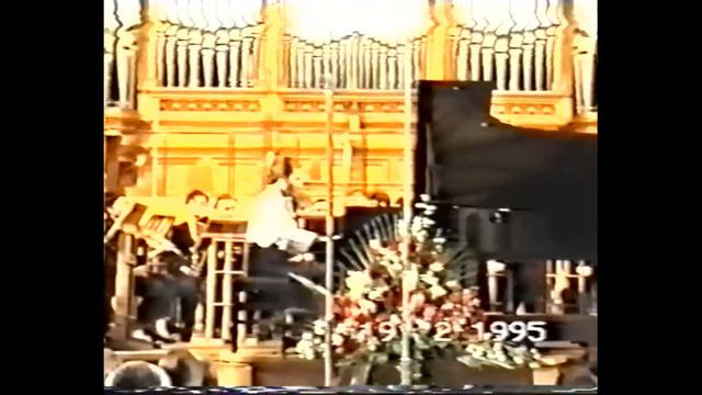 Saint-Saens Piano Concerto No.2 Part 2 - Moscow State Conservatory Grand Hall 1995 (2/3)