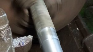 Штуцер на токарном станке