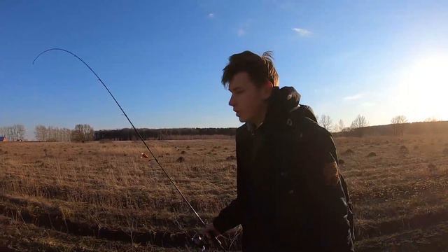 ЛОВЛЯ ЩУКИ ВЕСНОЙ!!! / ЩУКА ПРОСЫПАЕТСЯ! / Щука на спиннинг! /Подводные съемки! смотреть онлайн