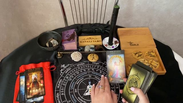 #ГАДАНИЕ #ОНЛАЙН #КАРТА #ДНЯ НА 3 ИЮНЯ СРЕДА ? смотреть онлайн