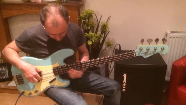 Junkyard Bass Guitar Demo