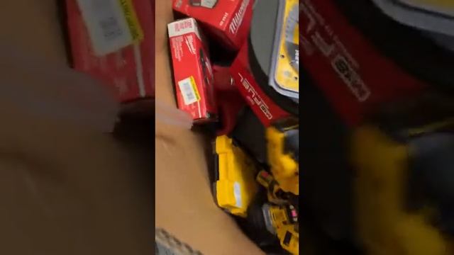 Milwaukee, DeWalt, Husky, Tools, Toolboxes & More! Extra Mile Tools Newnan Shipment Update 8/9/22 смотреть онлайн