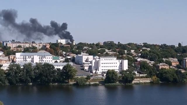 В Умані загорівся спортивно-розважальний комплекс смотреть онлайн