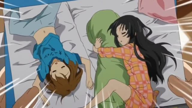 Mio lifts up Ritsu 【K-ON!】 смотреть онлайн