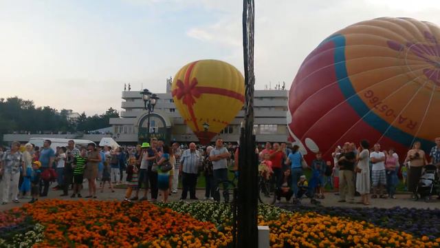Фестиваль Аэростатов "Небо святого Сергия" в Сергиевом Посаде.23 июля 2016 смотреть онлайн